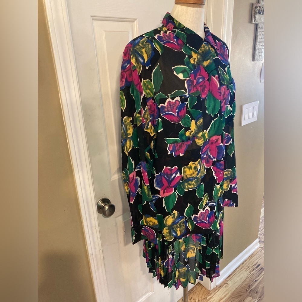 Vintage 2 piece blouse set skirt and top floral - Picture 3 of 13